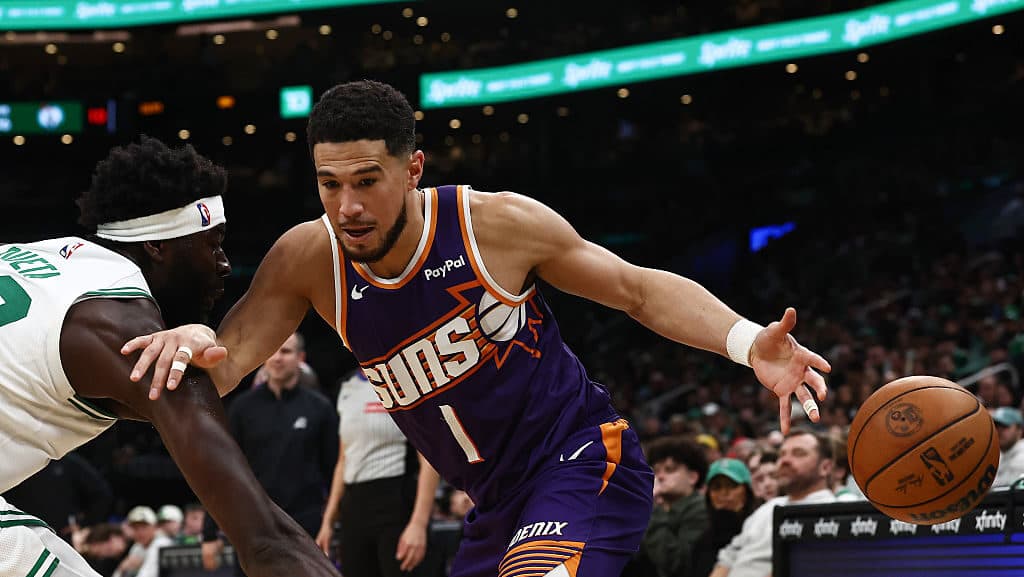Suns stumble in crunch time again, lose to Celtics