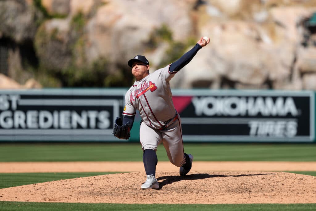 Braves DFA José Suarez, Joel Payamps - MLB Trade Rumors
