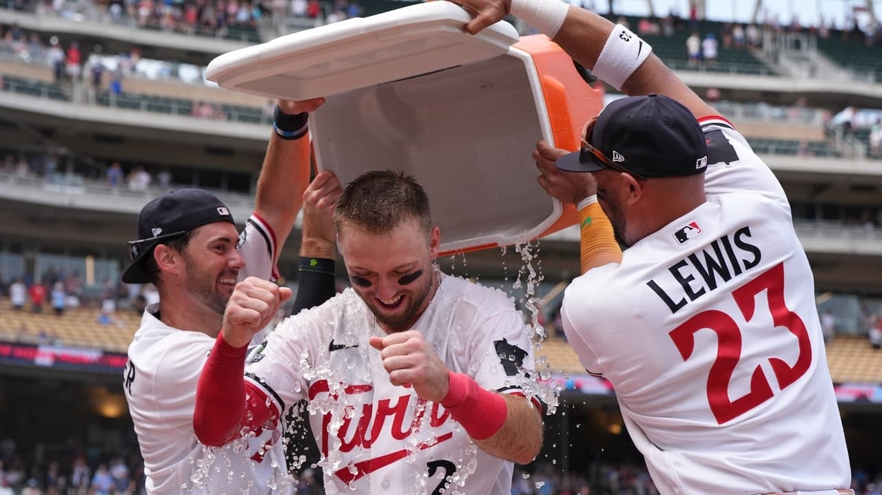 Kody Clemens hits a walk-off grand slam with 2 outs in the 9th to send the Twins past the Royals 4-3 - Newsday