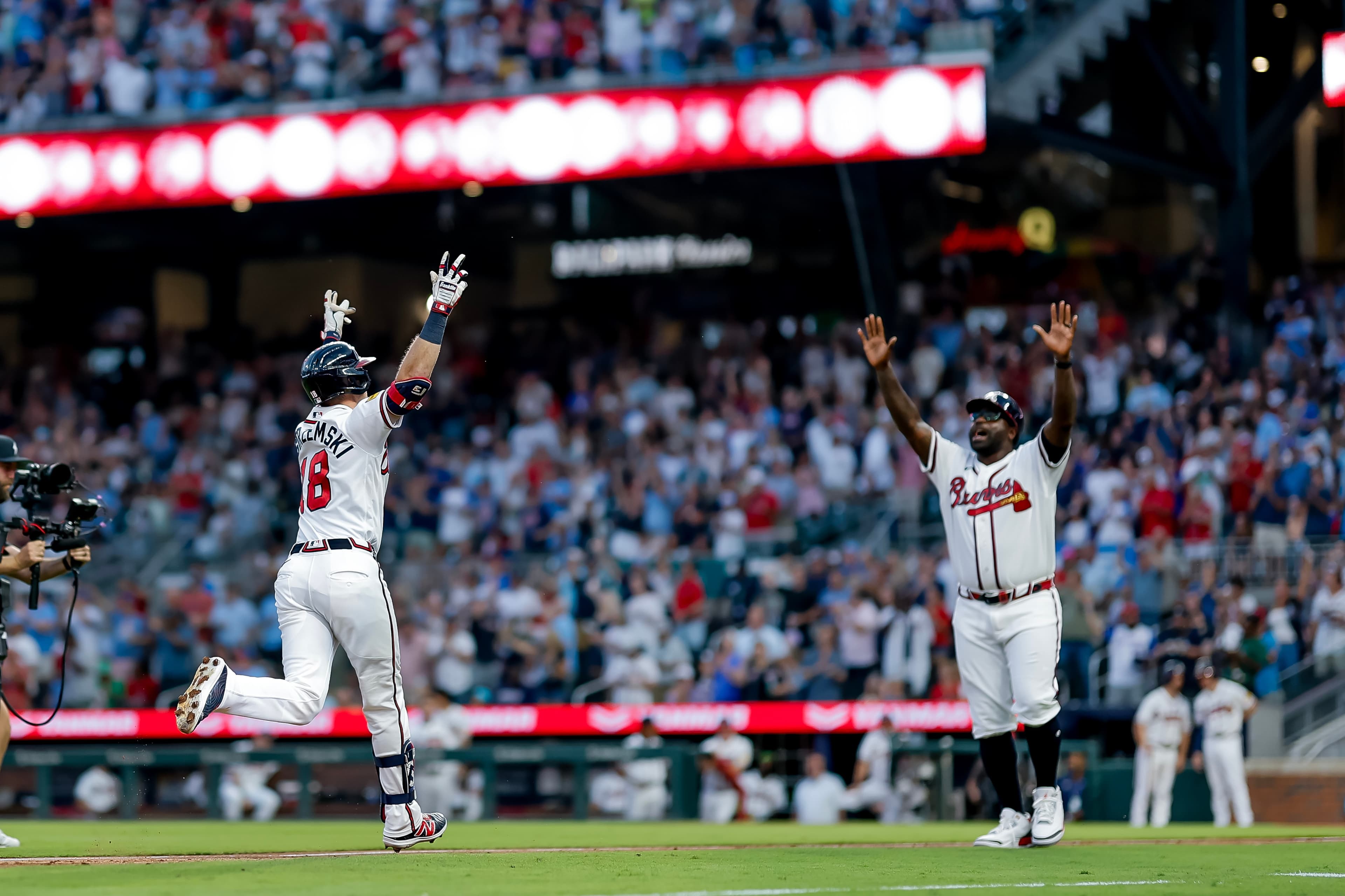 Braves overcome 3-run deficit to beat the Nationals 5-4 - The Washington Post