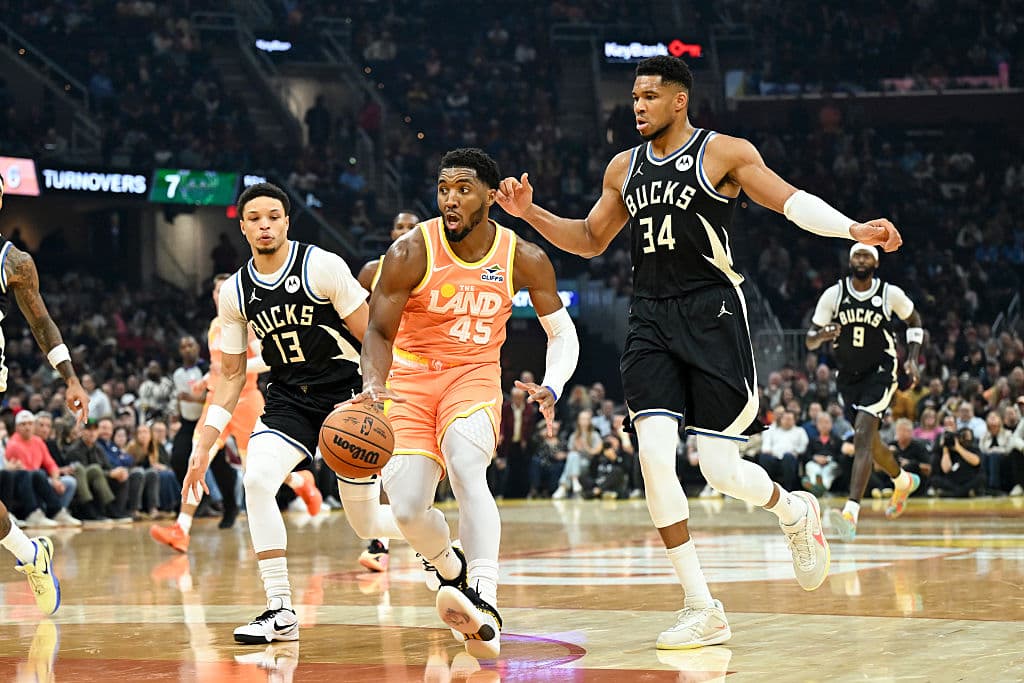 Offseason NBA Trade Proposal Sends Milwaukee Bucks' Giannis Antetokounmpo To Cleveland Cavaliers