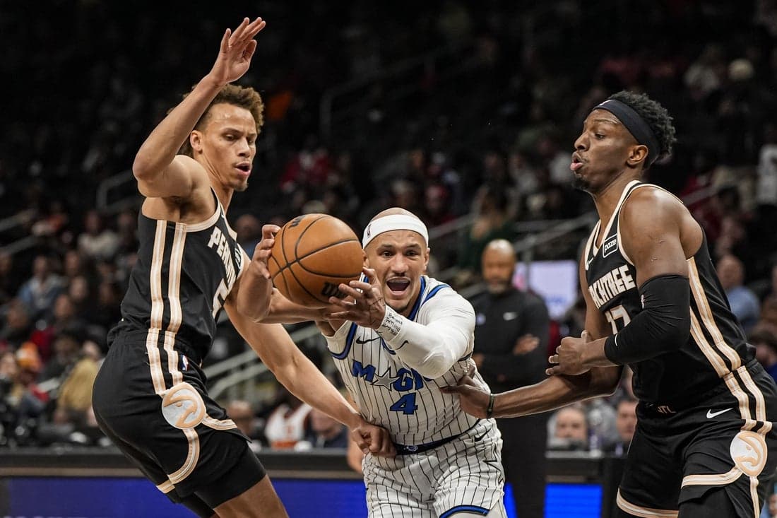 Hawks capture 10th straight win, end Magic's run at 7 games - Field Level Media - Professional sports content solutions | FLM
