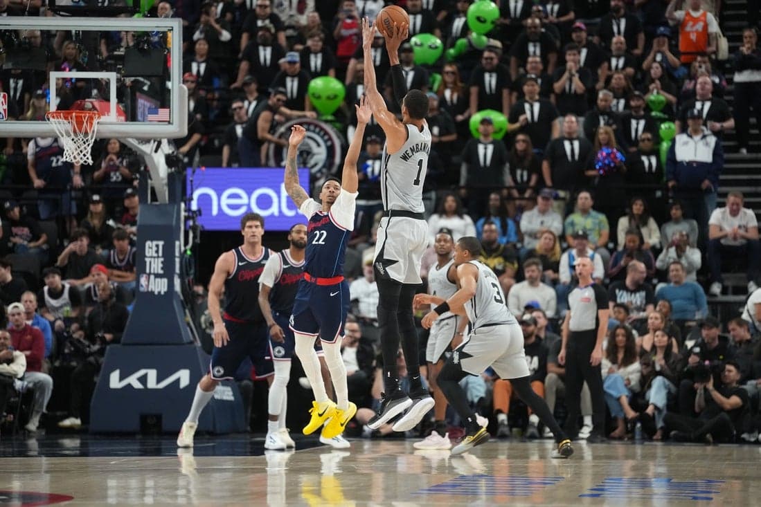 Spurs hold on for win over Kawhi Leonard-less Clippers - Field Level Media - Professional sports content solutions | FLM