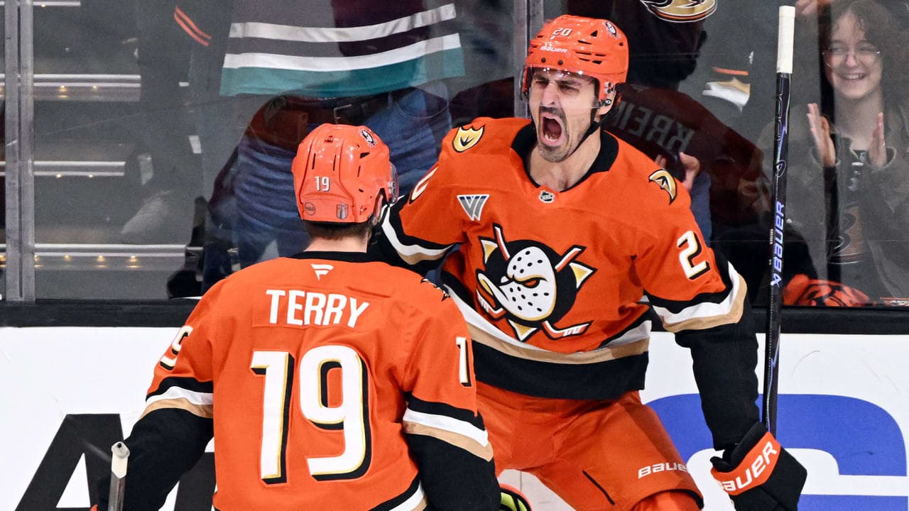 Ducks win Game 6, eliminate Oilers in Western 1st Round | NHL.com
