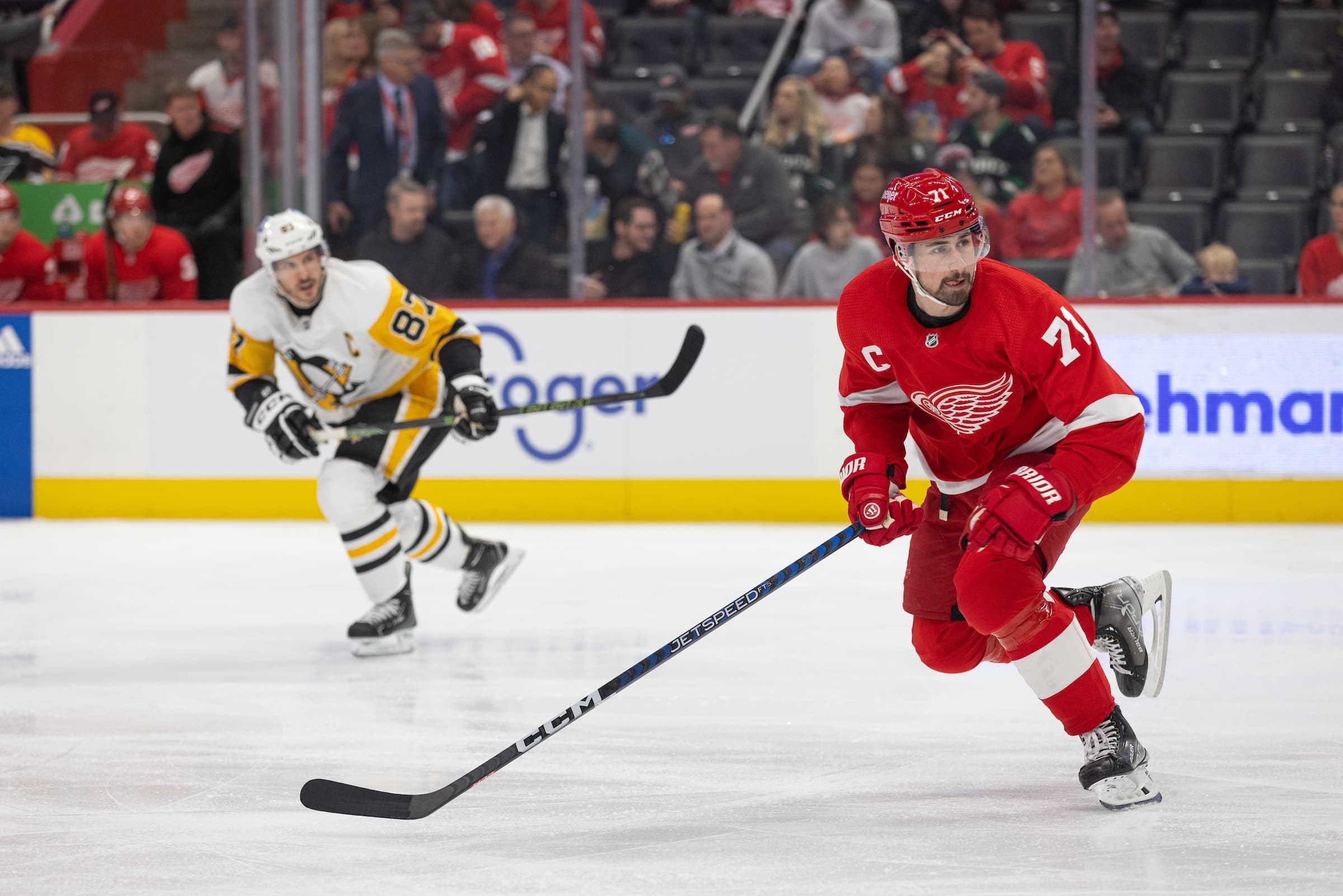 The Daily: Seems Like Larkin Will Stay in U.S.; Is Rochette Another Pius Suter? | Detroit Hockey Now