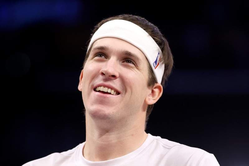 Why Austin Reaves fits the Pistons, but only if the price is right - Yahoo Sports
