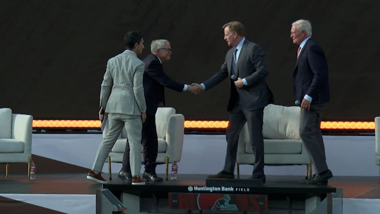 Cleveland Browns break ground on new Huntington Bank Field