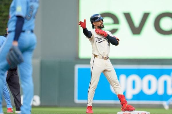 Twins bats come alive late to take down Jays in series opener | Southern Sports Today (SST-IP)