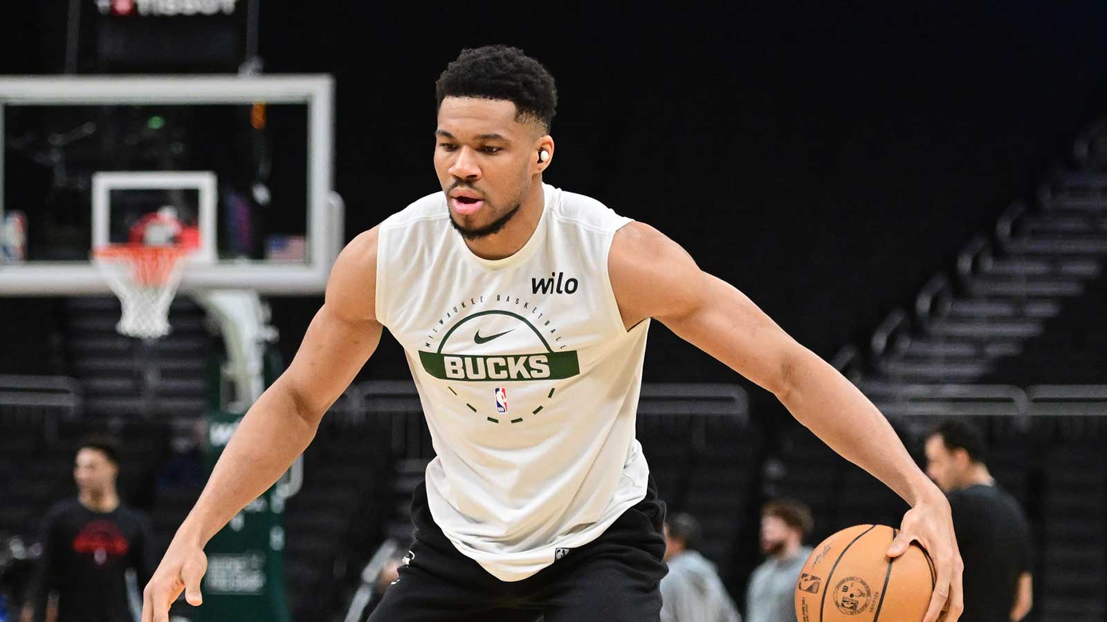 Bucks news: Giannis Antetokounmpo's injury status vs. Cavs