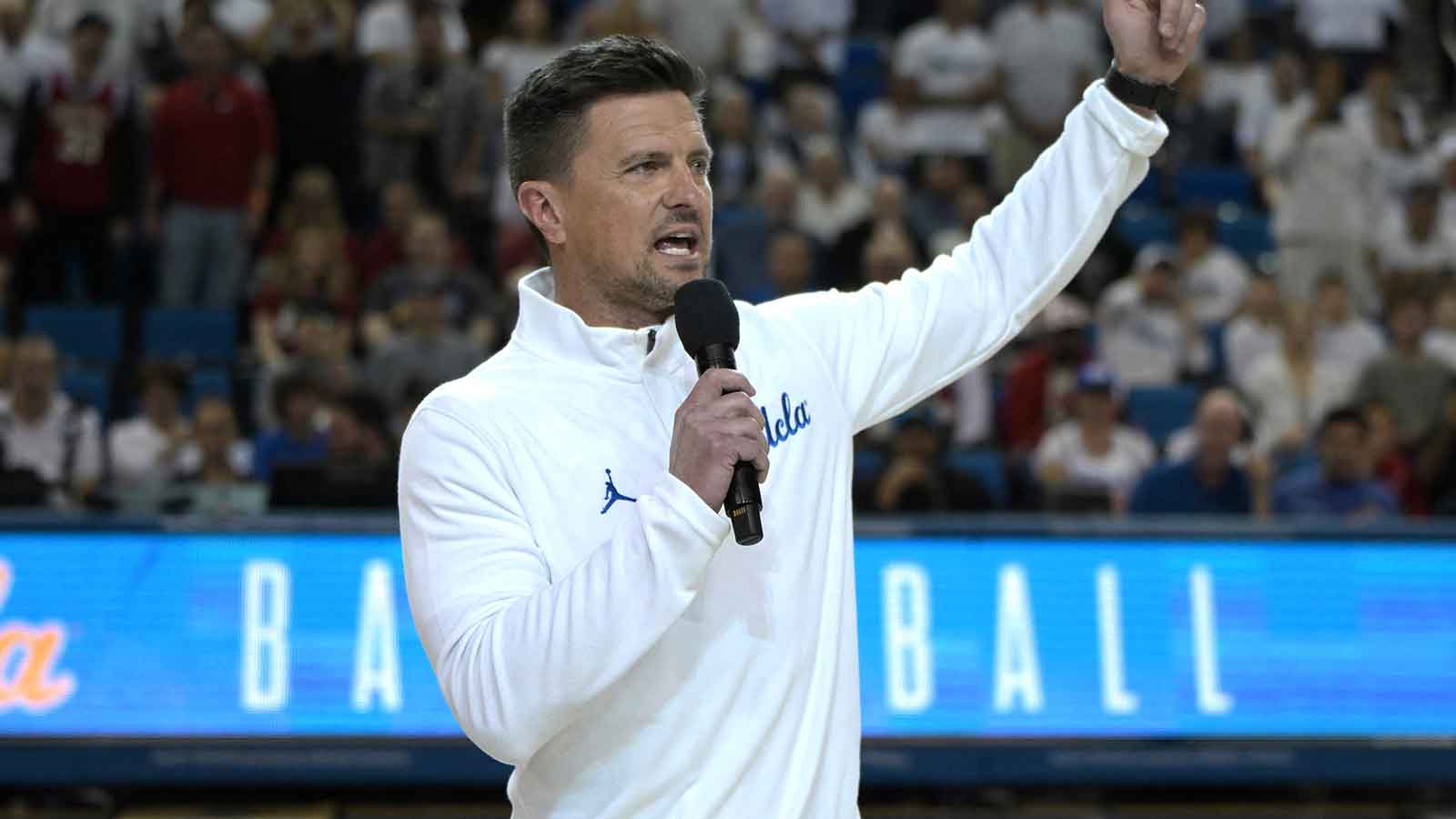 UCLA football news: Bruins beat Texas, Michigan for top 10 talent