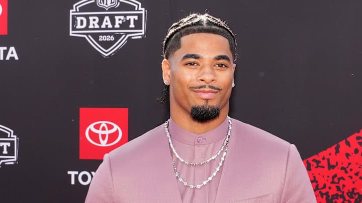 Chiefs Rookie Admits He Grew Up Rooting Against His New Team - CrunchSports - Global Sports News
