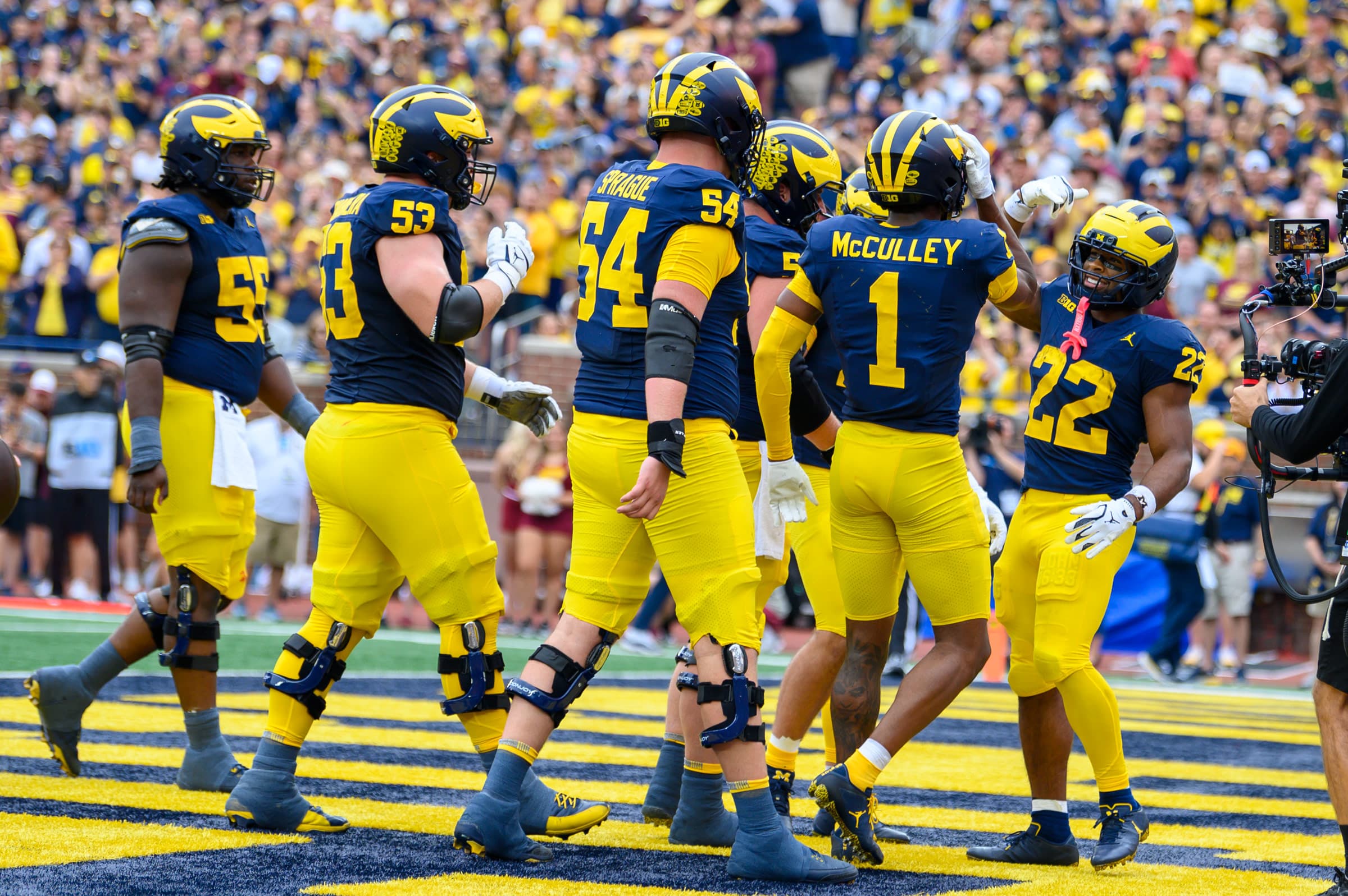 Four Michigan players sign as undrafted free agents