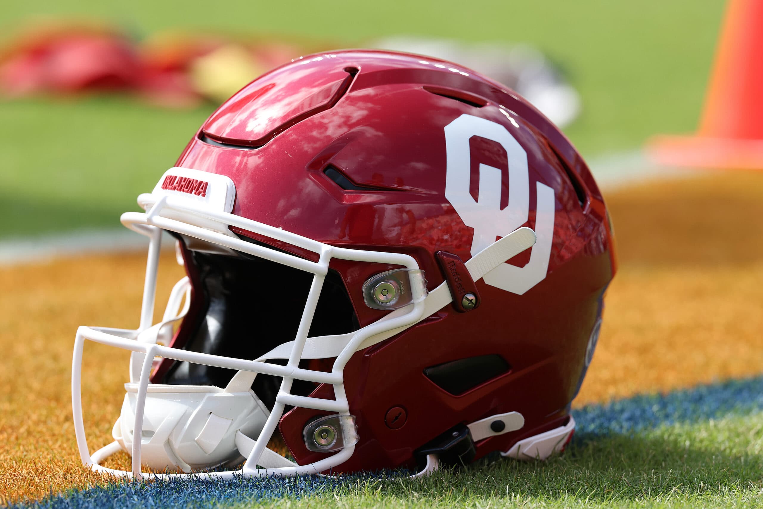 Oklahoma beats Texas, Vanderbilt for 2027 CB out of Lone Star State - Saturday Down South
