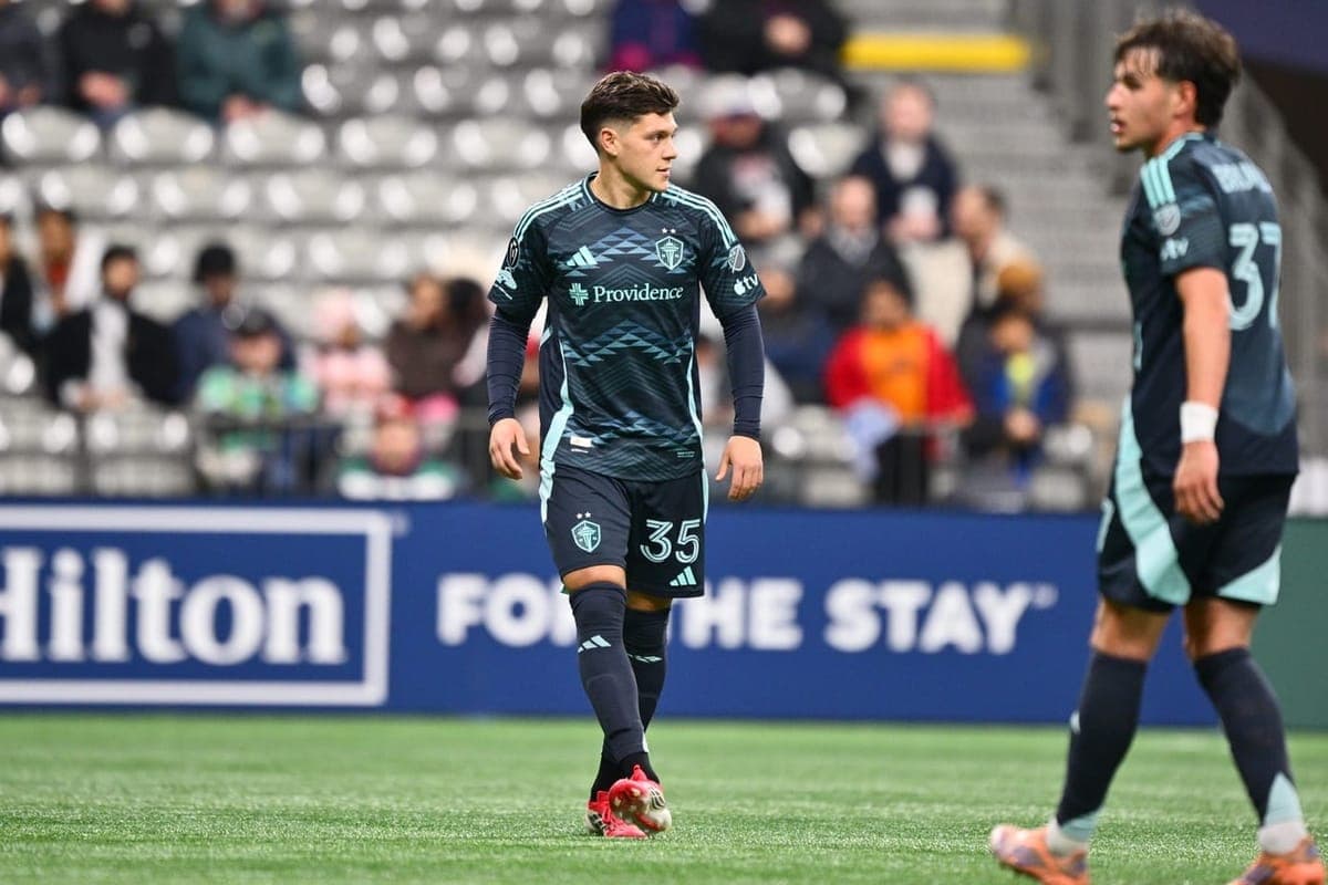 Antino Lopez signs first-team contract