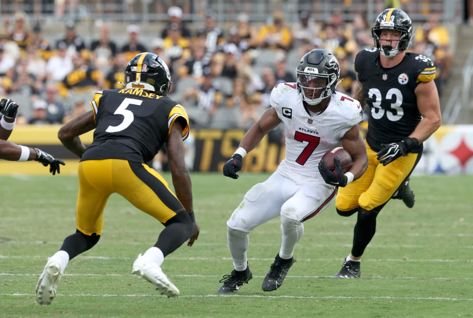 Falcons running back Bijan Robinson can become NFL’s next Marshall Faulk