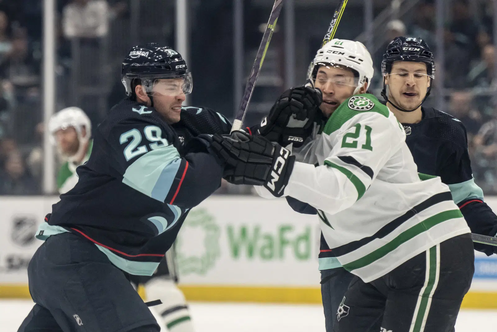 Seattle Kraken Star Takes Shot at Jason Robertson Over Rejected Extension