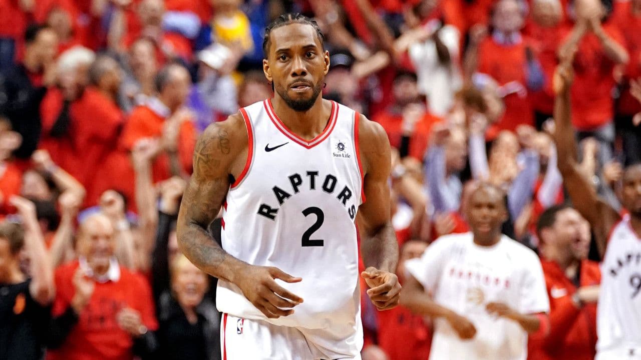 Kawhi Leonard Gives Up $7.45 Million To Make Raptors Return Happen - Fadeaway World