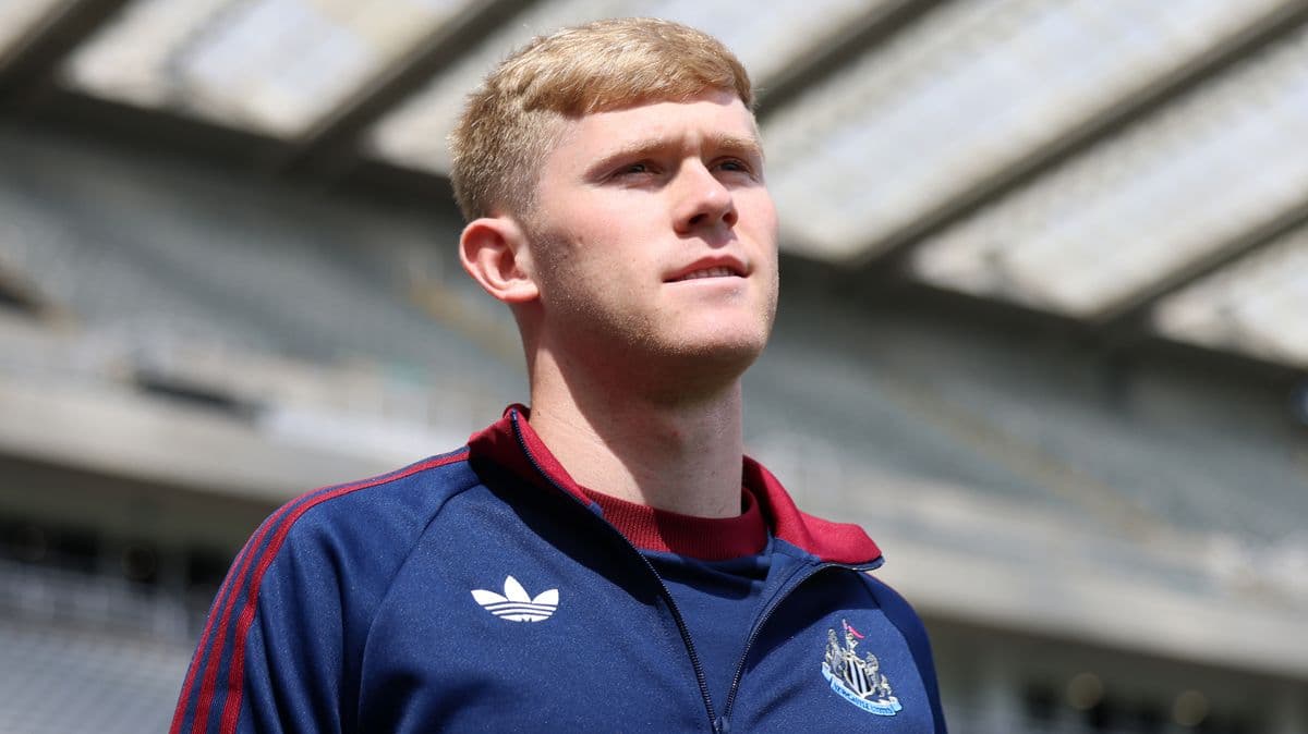 Man United transfer news LIVE: Lewis Hall 'move', Manu Kone 'offer', deal confirmed - Manchester Evening News