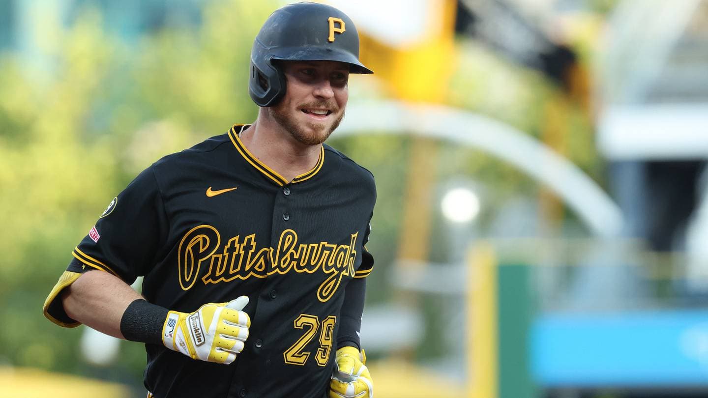 Pirates React to Ryan O'Hearn Injury Against Reds