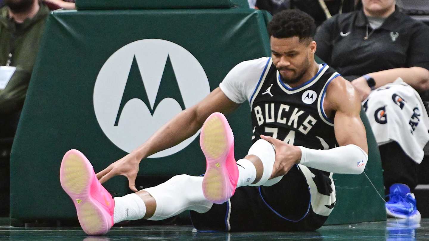 Bucks Face Brutal Reality After Giannis Knee Injury Update