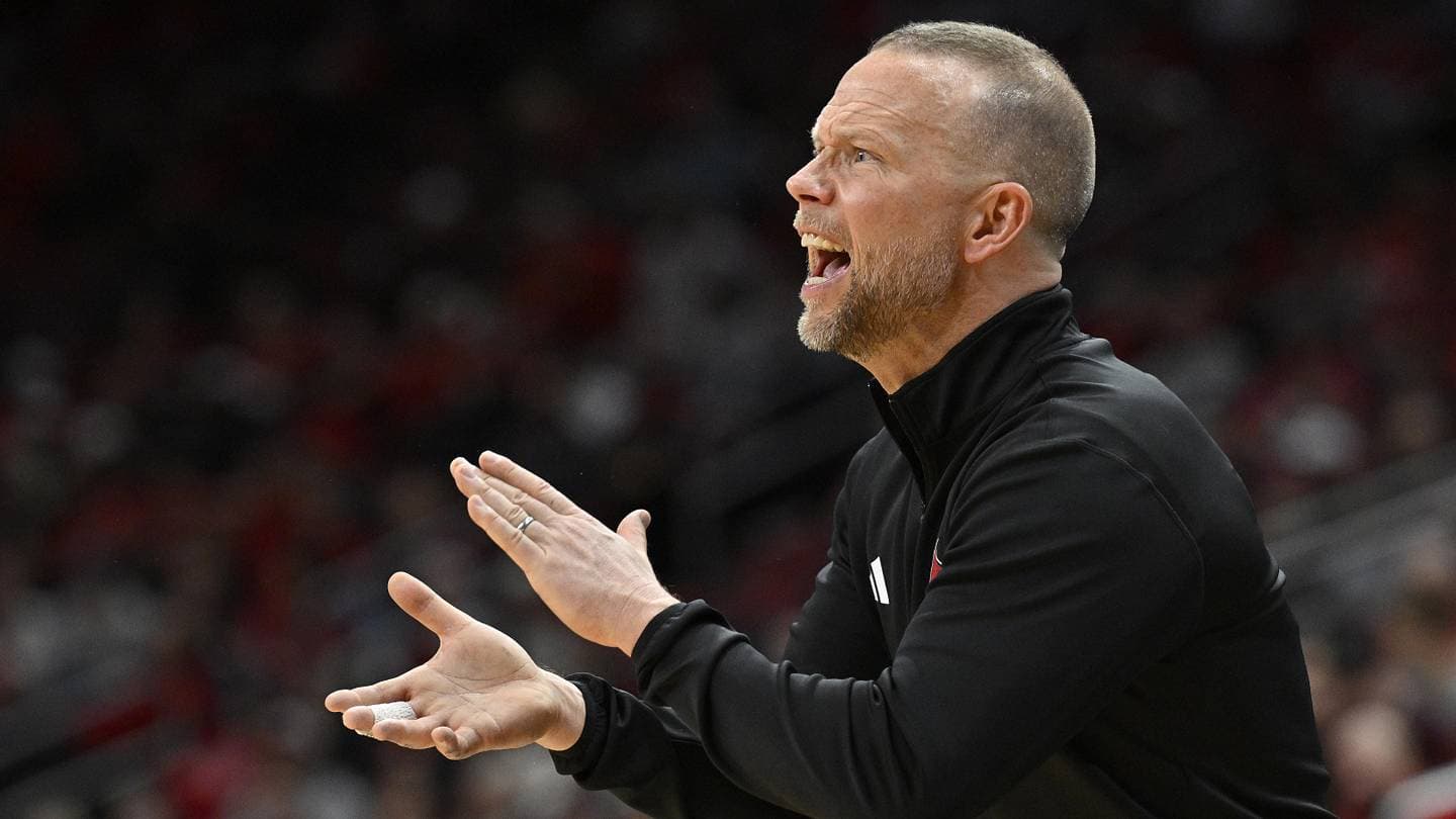 Louisville makes early move for elite 5-star SF as Cardinals battle Kentucky and Duke