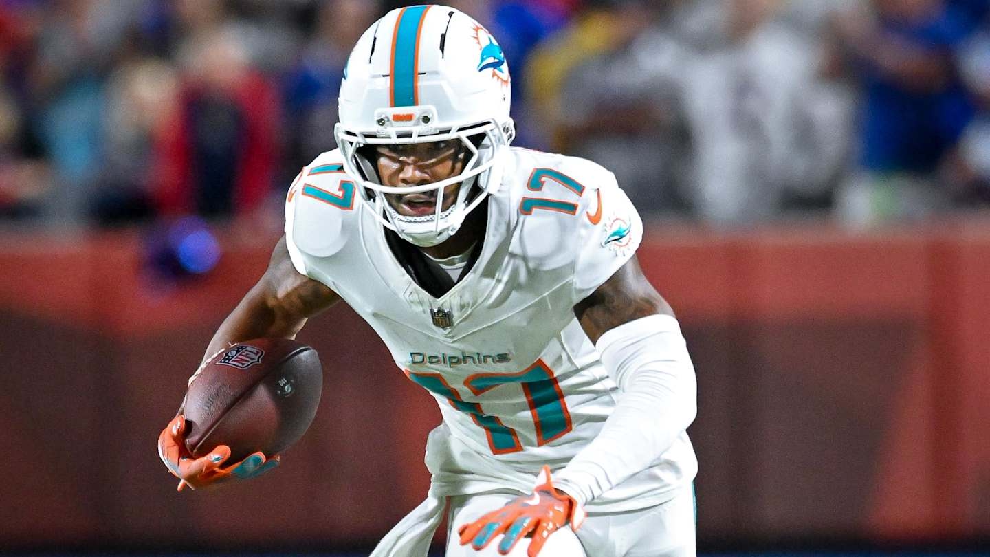 Comparing Trade Value Between Bills DJ Moore and Broncos Jaylen Waddle