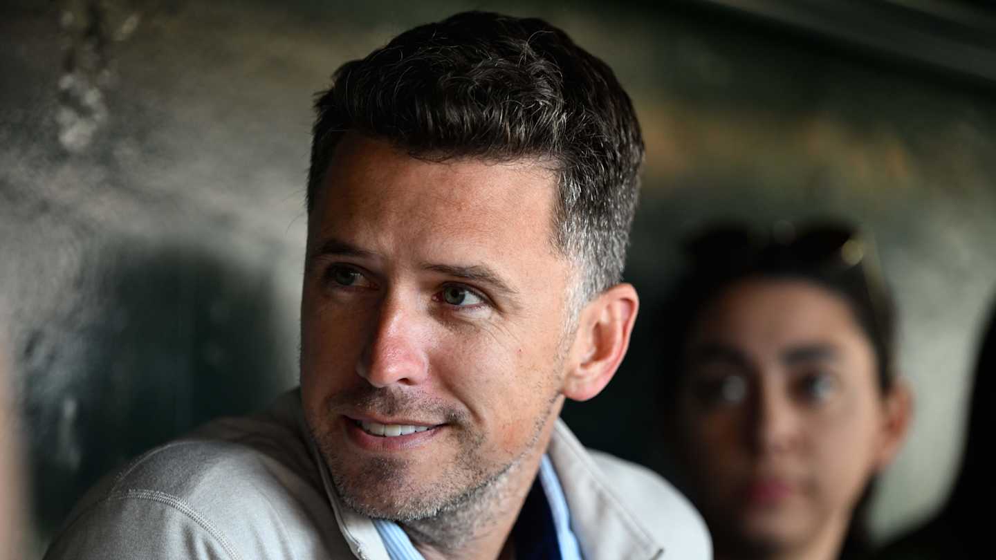 What Giants Boss Buster Posey Is Telling Us—Without Saying It