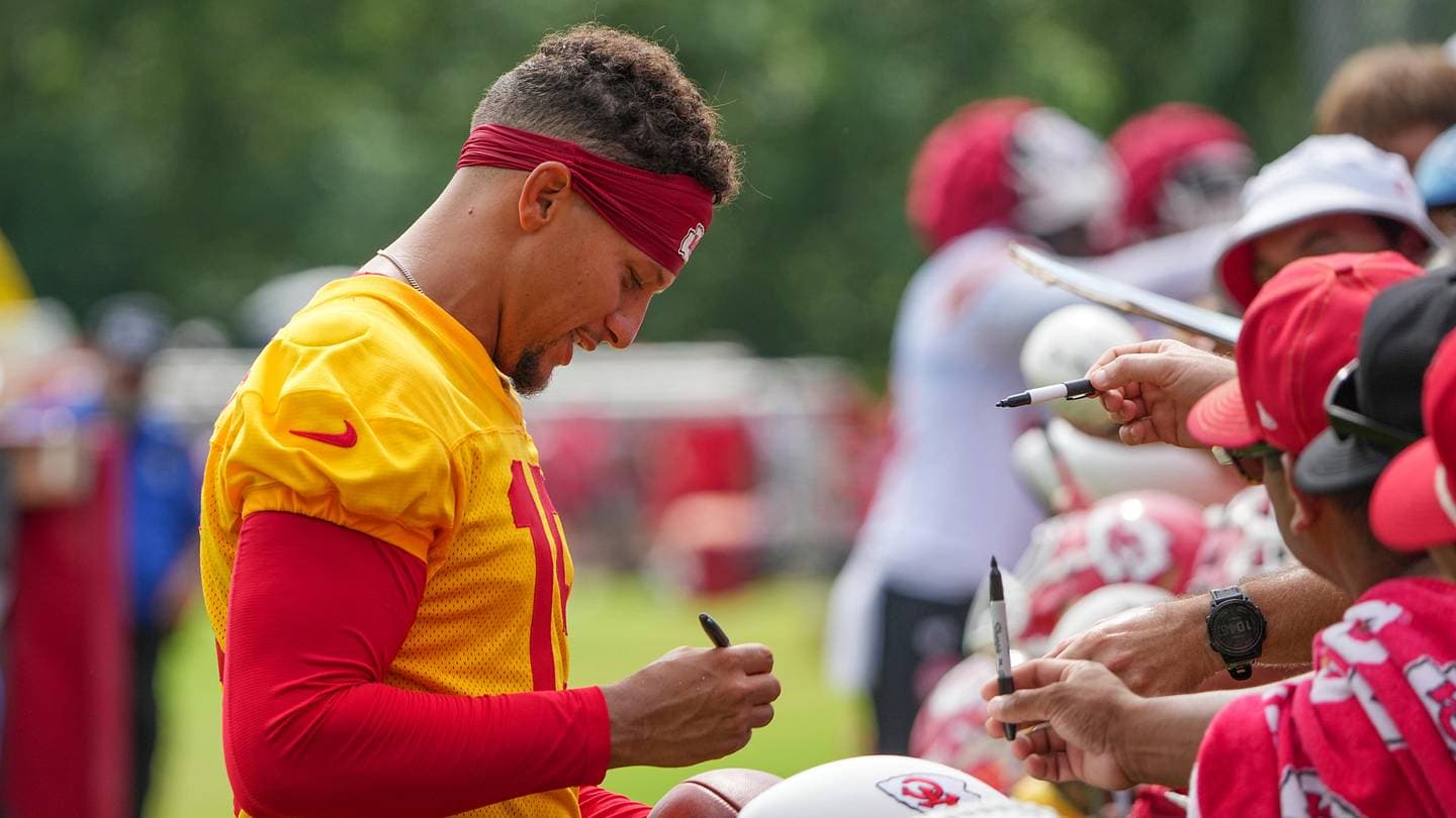 Kansas City Chiefs 2026 Training Camp Schedule: Dates, Autographs, Tickets