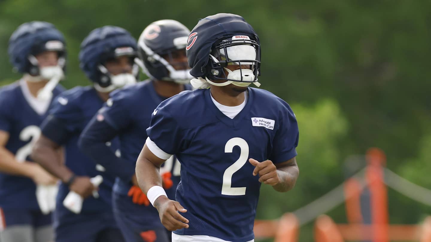 Jaylen Waddle trade should have Bills fans thrilled about D.J. Moore trade