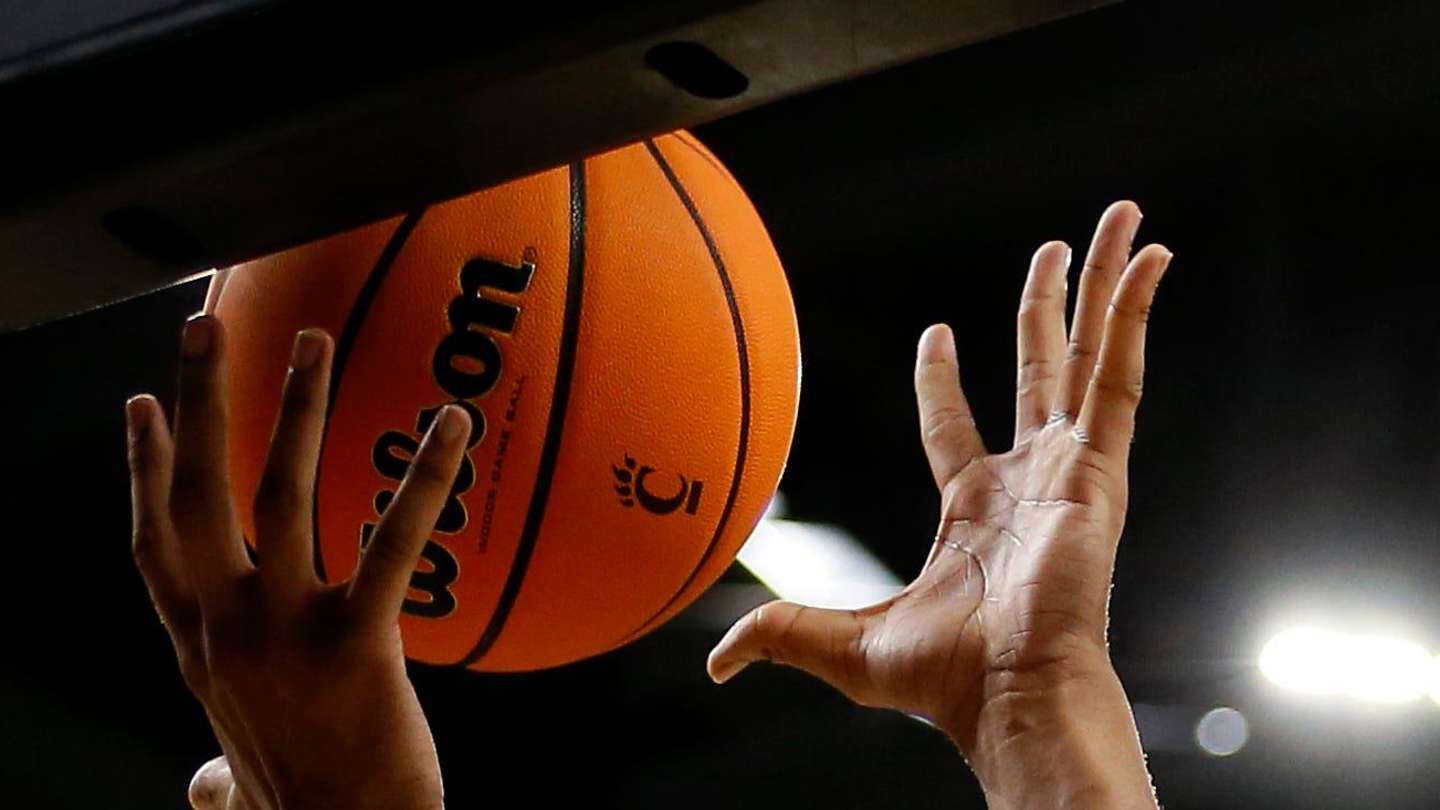 Cincinnati Bearcats Basketball Hiring Away Xavier's Lead Trainer