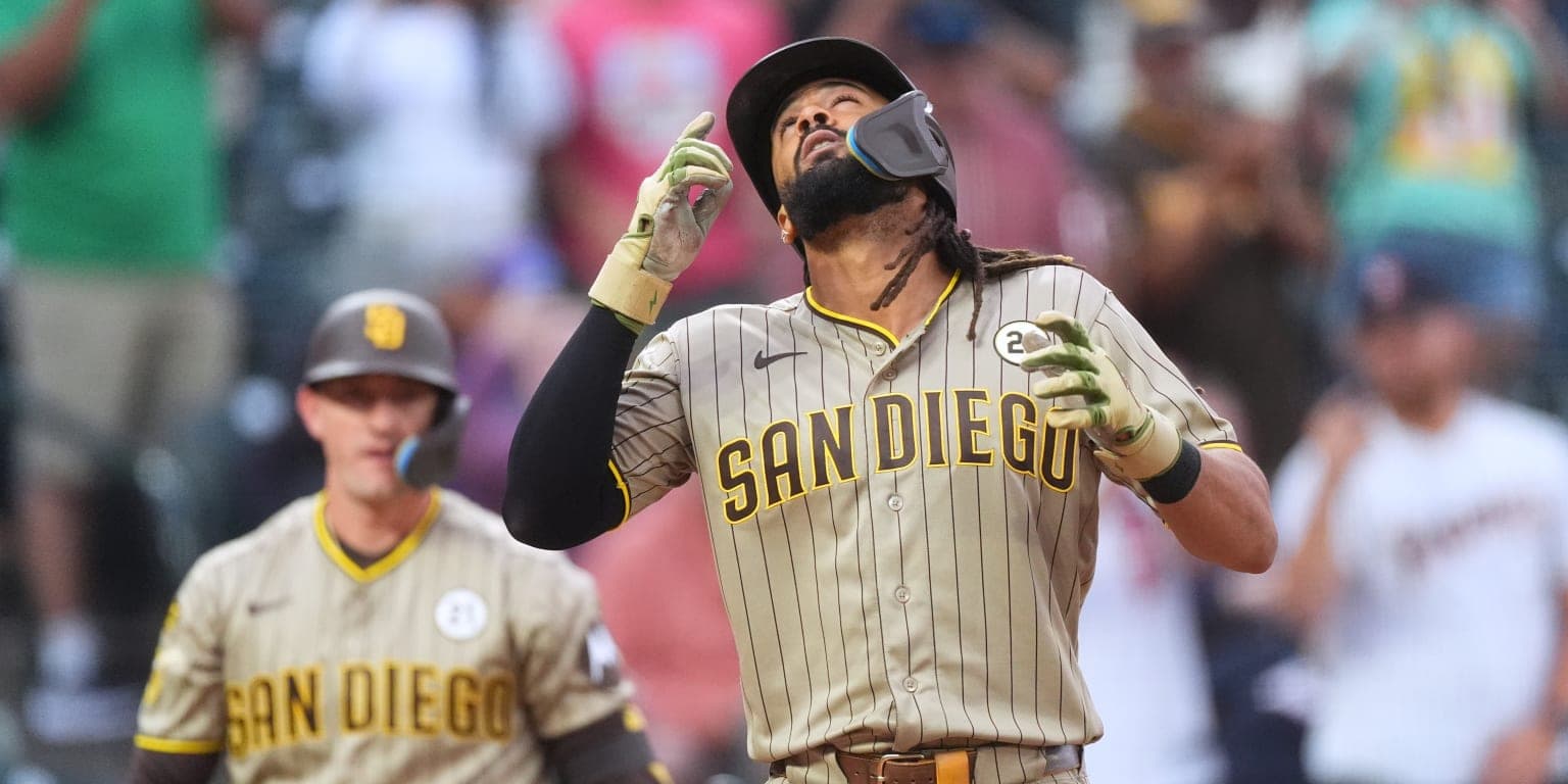 Streak snaps at 8 as Padres miss golden opportunity to climb Wild Card ladder
