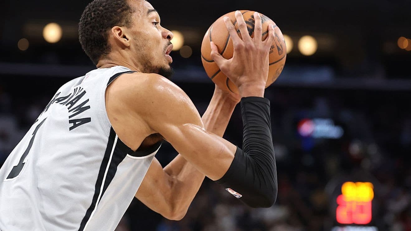 San Antonio Spurs take on DeRozan and Sacramento Kings after 50th season win