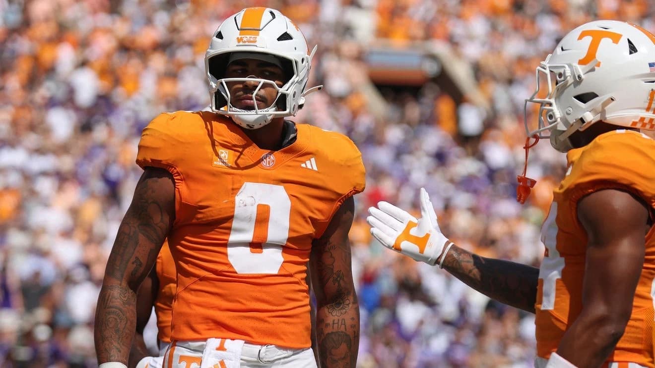 Vols lose tight end Ethan Davis for season with ACL injury