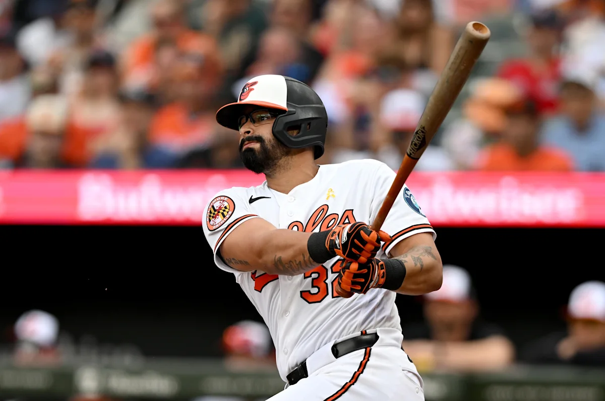 Cincinnati’s unplanned takeover of the Baltimore Orioles dugout - Yahoo Sports