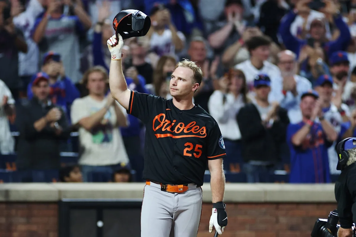 Mets fans send clear message to David Stearns during Pete Alonso’s return to Citi Field - Yahoo Sports