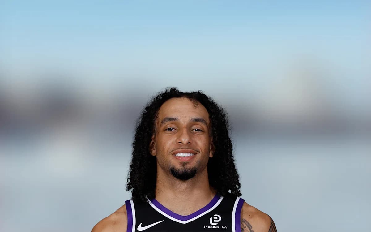 Boston Celtics have officially signed former Sacramento Kings lottery pick Devin Carter - Yahoo Sports