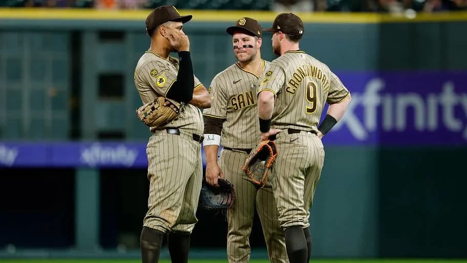 Experts Overwhelmingly Agree on Padres' Role in 2026 Postseason - Yahoo Sports