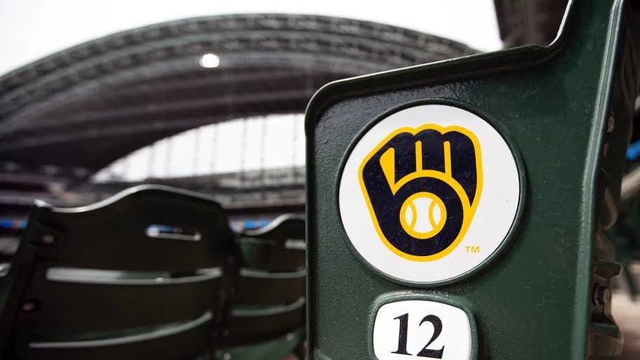 Brewers Could Reportedly Get Veteran Reliever Back For Playoff Push - Yahoo Sports