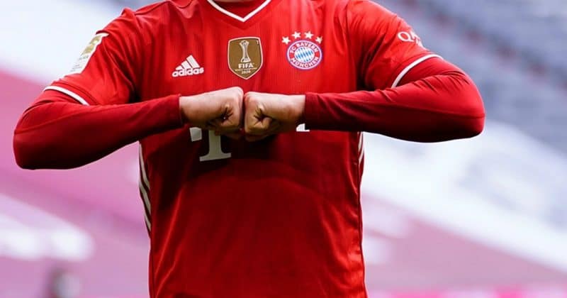 Robert Lewandowski weighs Chicago Fire move on multi-year MLS deal