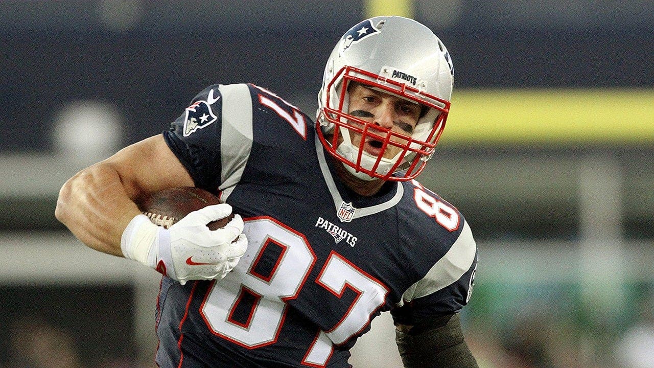 Rob Gronkowski tells Caitlin Clark to keep proving the haters wrong | Fox News