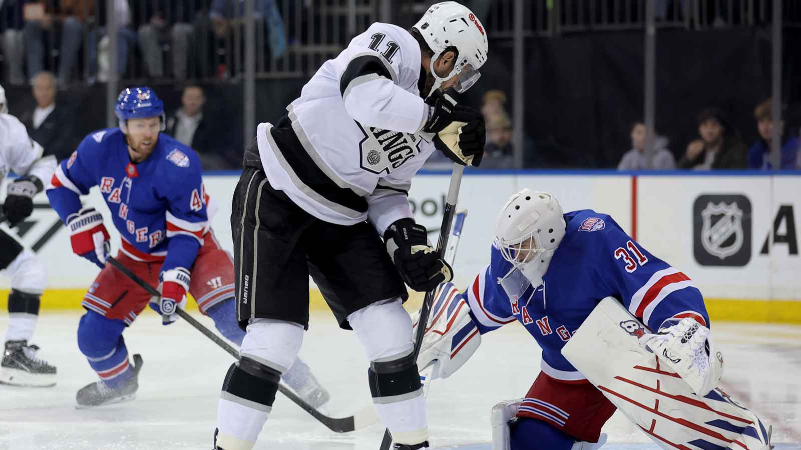 Kings news: Anze Kopitar embraces Jonathan Quick after final MSG win