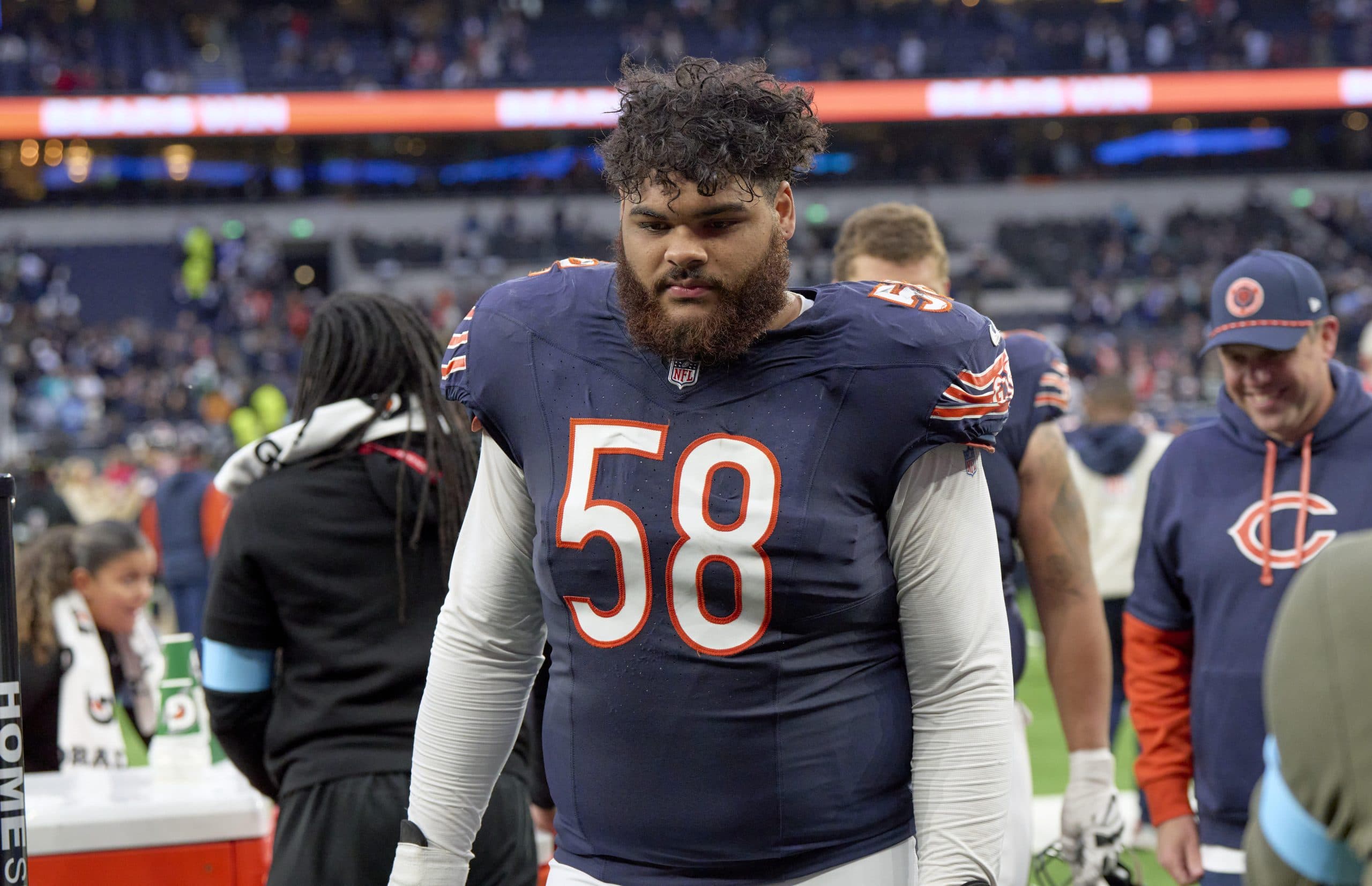 Chicago Bears RT Darnell Wright suffers troubling knee injury Chicago Bears ChiCitySports